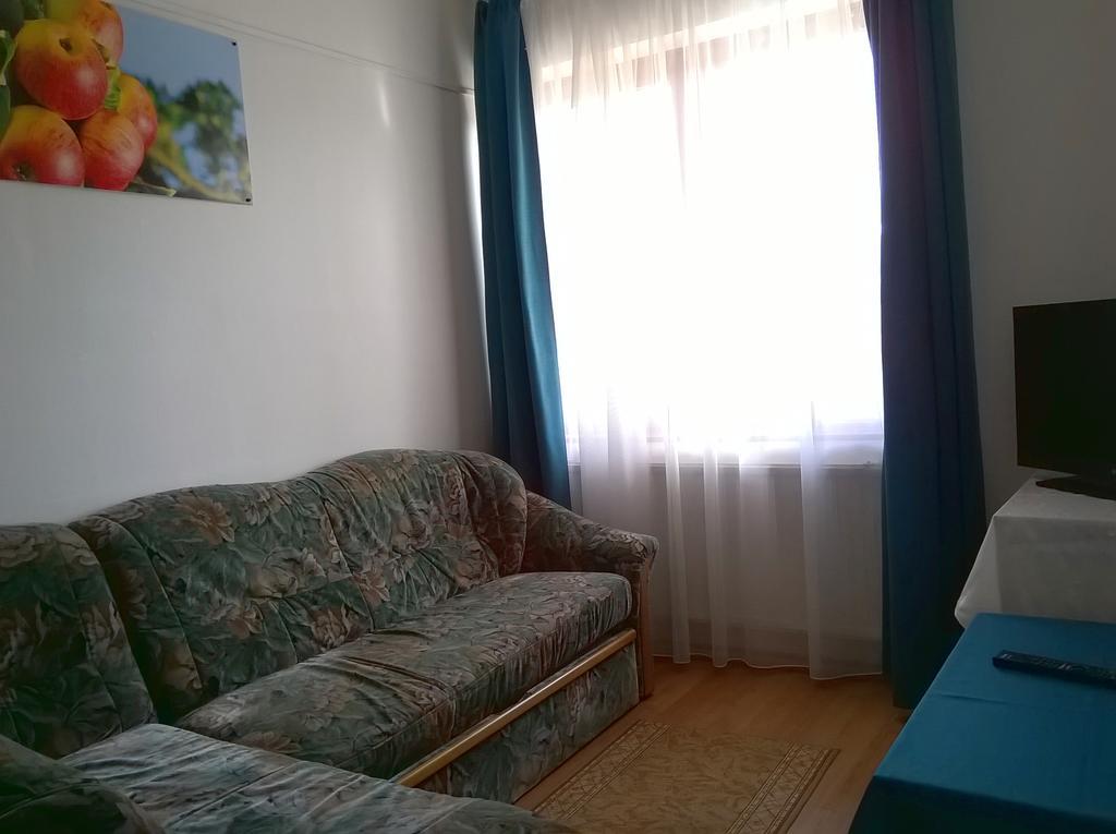 Parton Hotel & Bowling Tiszakécske 部屋 写真
